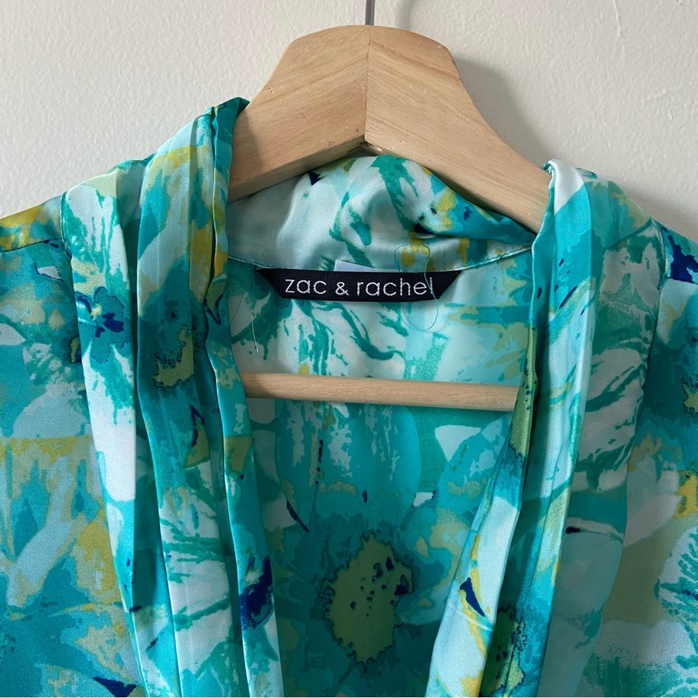 Zac & Rachel Satin Sleeveless Blouse - Picture 3 of 6